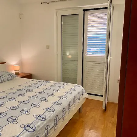 Luka Apartmán Zrnovo