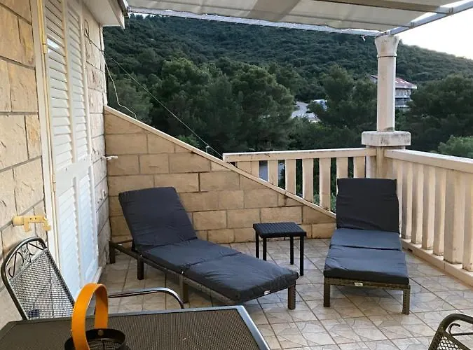 Luka Apartment Zrnovo