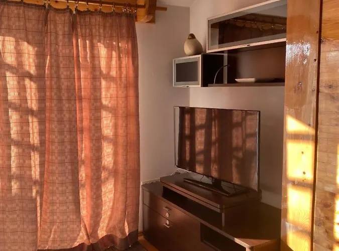 Luka Apartment *